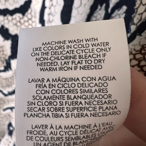 Cabi Blouse Womens Size Medium Serpentine Snake Print Ruffle Collar City Top - Picture 14 of 15